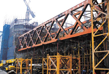 钢桁架－钢筋砼组合结构工程