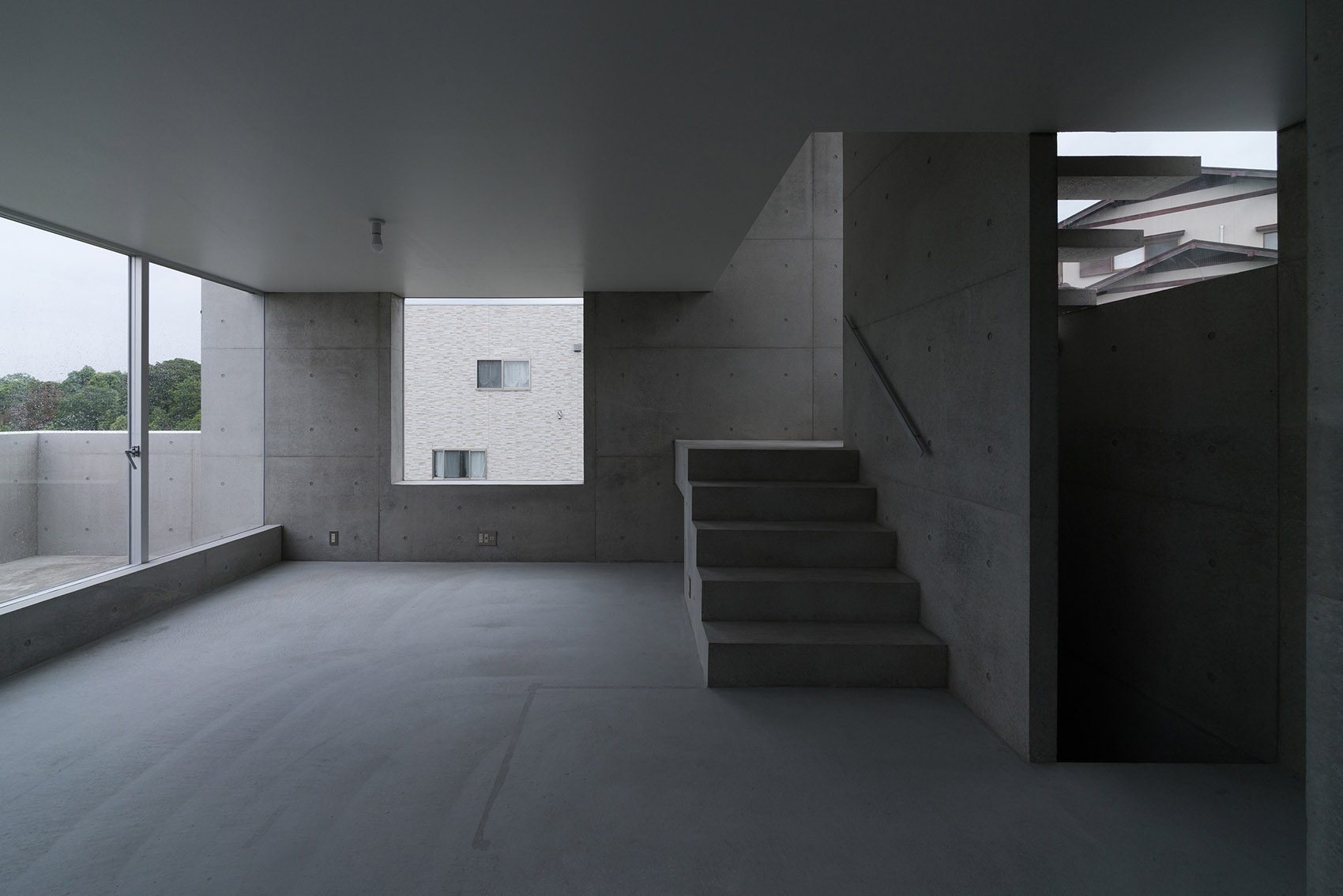 007-house-in-ajina-by-kazunori-fujimoto-architect-associates.jpg